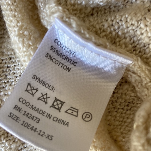 Grace and Lace Vintage knit sweater - Picture 6 of 6